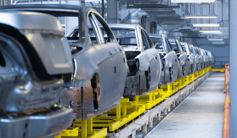 Worldwide: Car Sales decreases, Certified suppliers increase